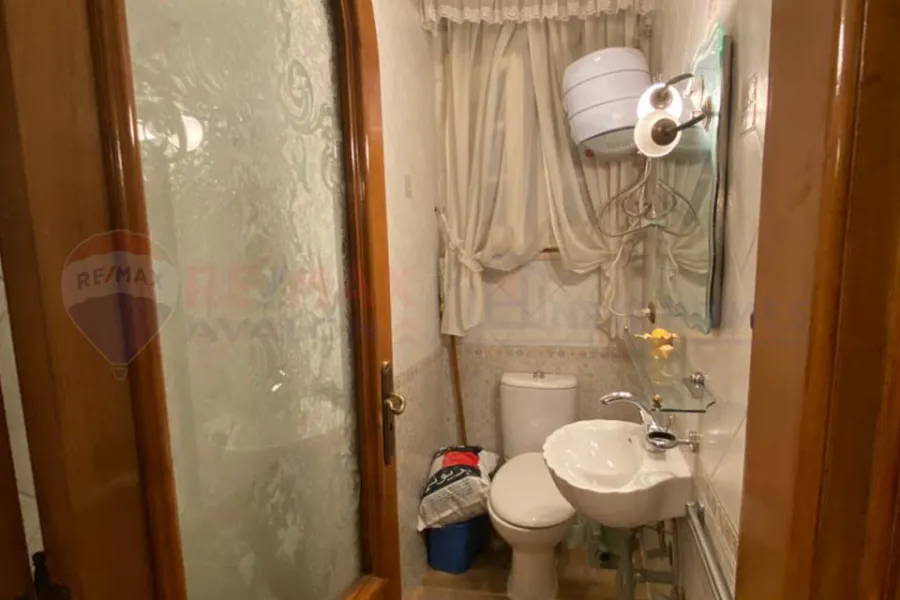 شقة للبيع 186 م سموحة (ش كمال الدين صلاح)