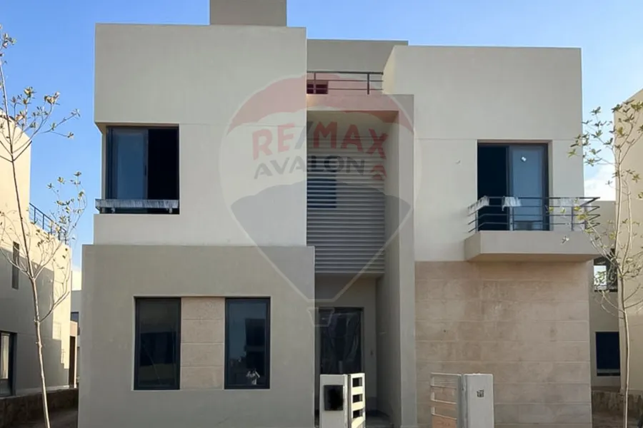 فيلا استاندالون للبيع 557 م (كومباوند بالم هيلز اسكندرية)