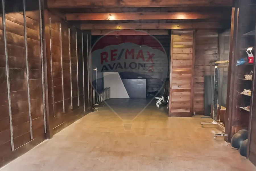 Shop for rent 62 m San Stefano (on the tram)