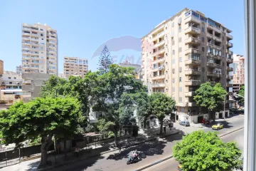 شقة للبيع 300 م جليم ( ش أبوقير)