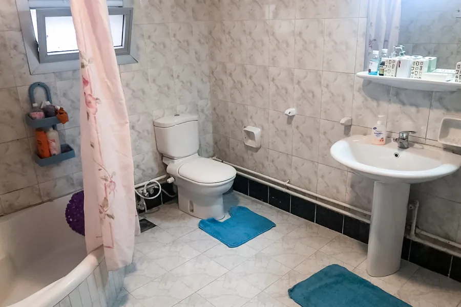 شقة للبيع 270م العصافرة (خطوات من البحر)