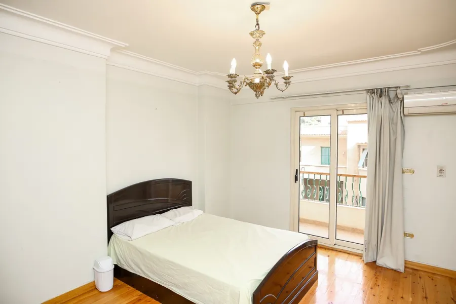 شقة للايجار مفروش 310م كفر عبده (خطوات من ش أبوقير)