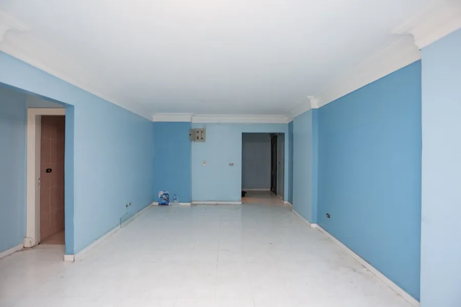 شقة للبيع 185م سموحة (كومباوند الشرطة - بجوار جامعه فاروس)