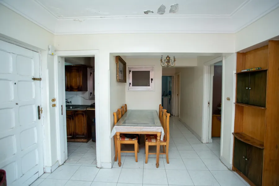 شقة للبيع 135م العصافرة (على البحر مباشرة)