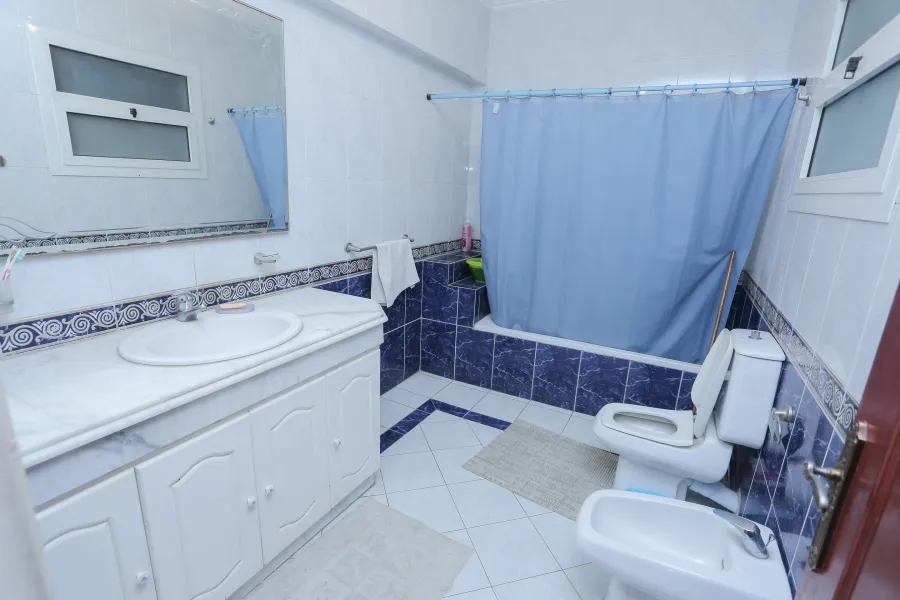 شقة للبيع 375م جناكليس- ش محمد صبرى باشا