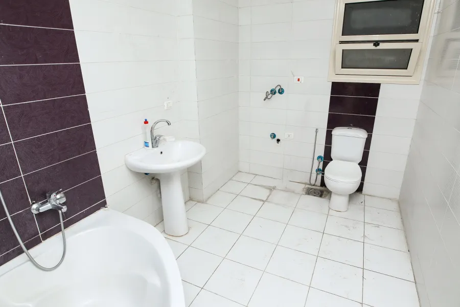 شقة للإيجار175م المنتزة (كمبوند جرين فيو)