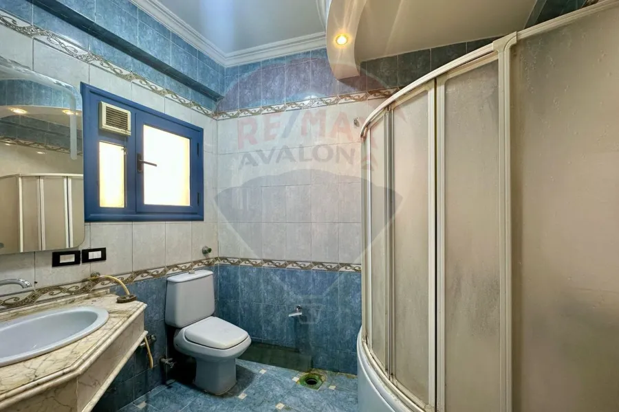 شقه للبيع 230 م لوران (ش ابوقير مباشر)