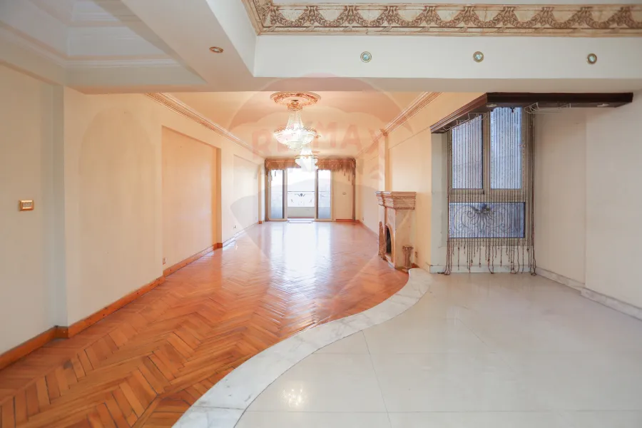 Apartment for sale 270 m Smouha (Fawzy Moaz St directly)