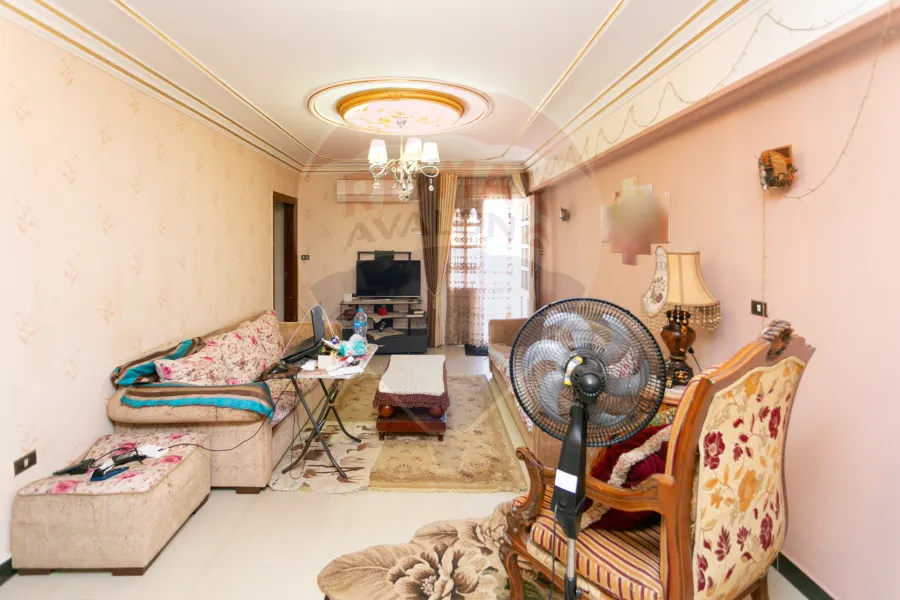 شقة للبيع 155 م كفر عبده (خطوات من ميدان سانت جيني)