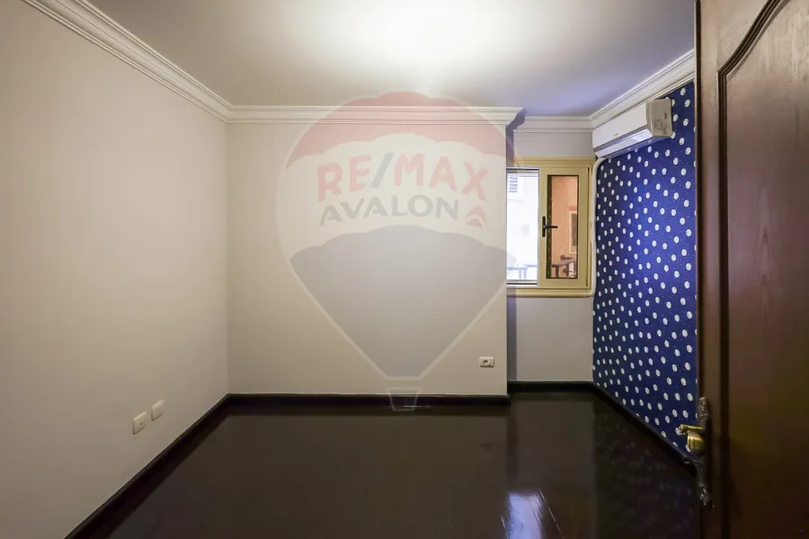 Apartment for sale 210 m Kafr Abdo (Sakinah bant Elhussin st.)