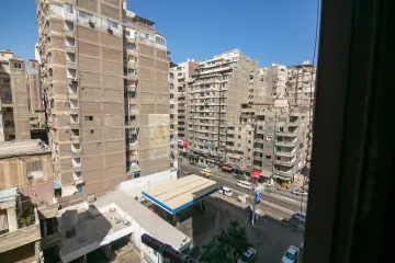 شقة للبيع 135 م سيدي بشر (ثالث نمرة من ش جمال عبدالناصر)