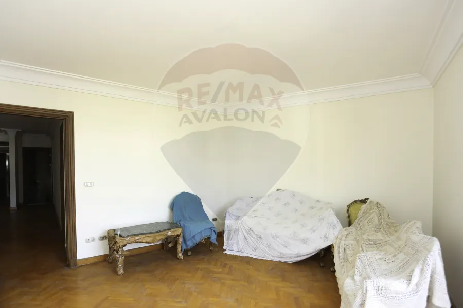 شقة للبيع 180 م سموحة (ش فوزي معاذ - الكونتيننتال قصر السلام)