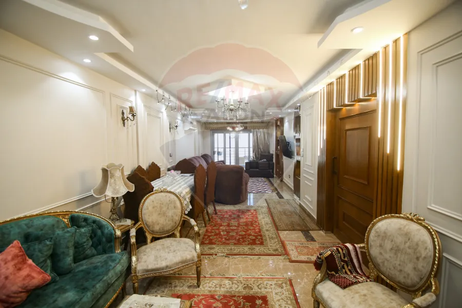 شقة للبيع 165 م رشدي (ش ابراهيم حلمي)