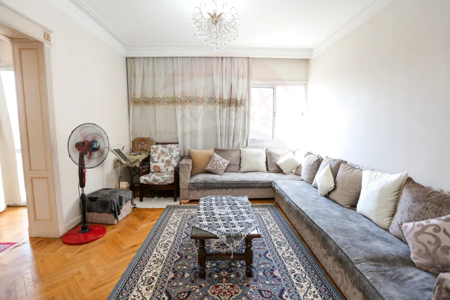 شقة للبيع 170 م مصطفي كامل (علي الترام مباشرة)