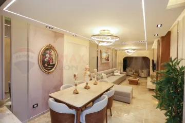 شقة للبيع 145 م المنتزه (مجمع رويال بلازا)