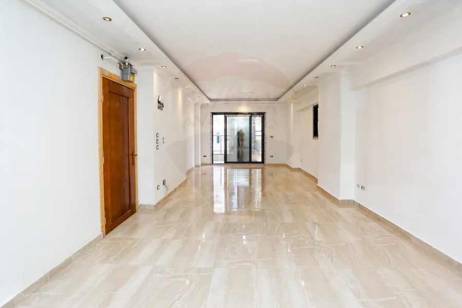 شقة إداري للإيجار 200 م كليوبترا (ش أبوقير)