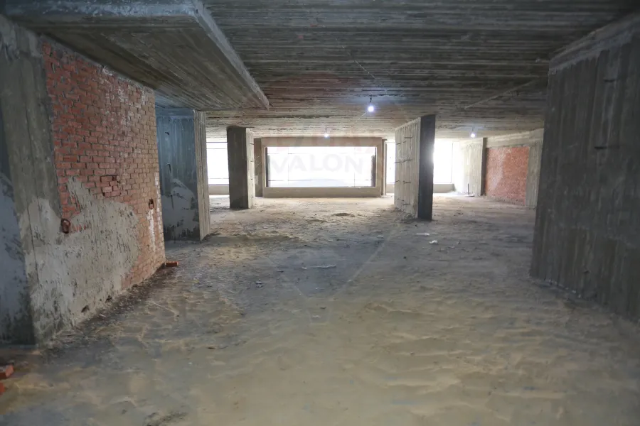 Mezzanine for rent 770 m San Stefano (directly on the tram)