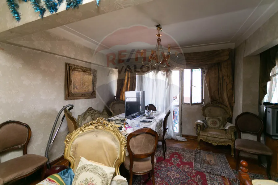 شقة للبيع 130 م محرم بك (خطوات من ش المنشا)