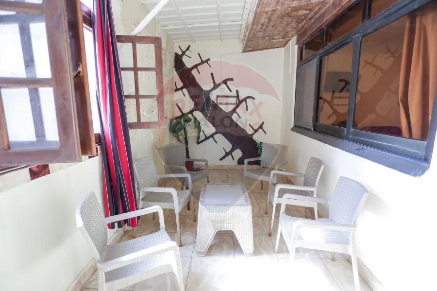 شقة للبيع 200 م لوران ( خطوات من ش شعراوى والبحر )