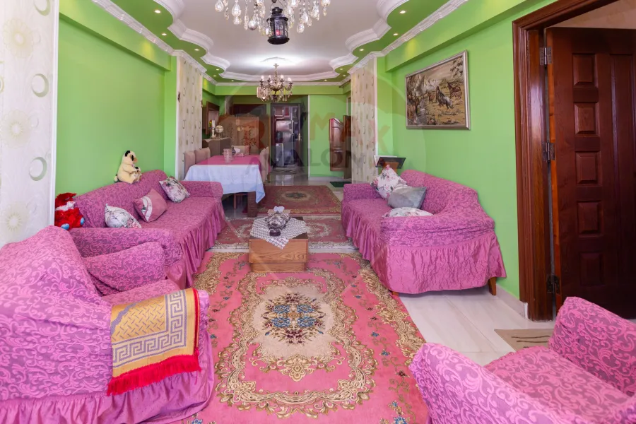 شقة للبيع 131 م سموحة (بجوار جرين تاورز)