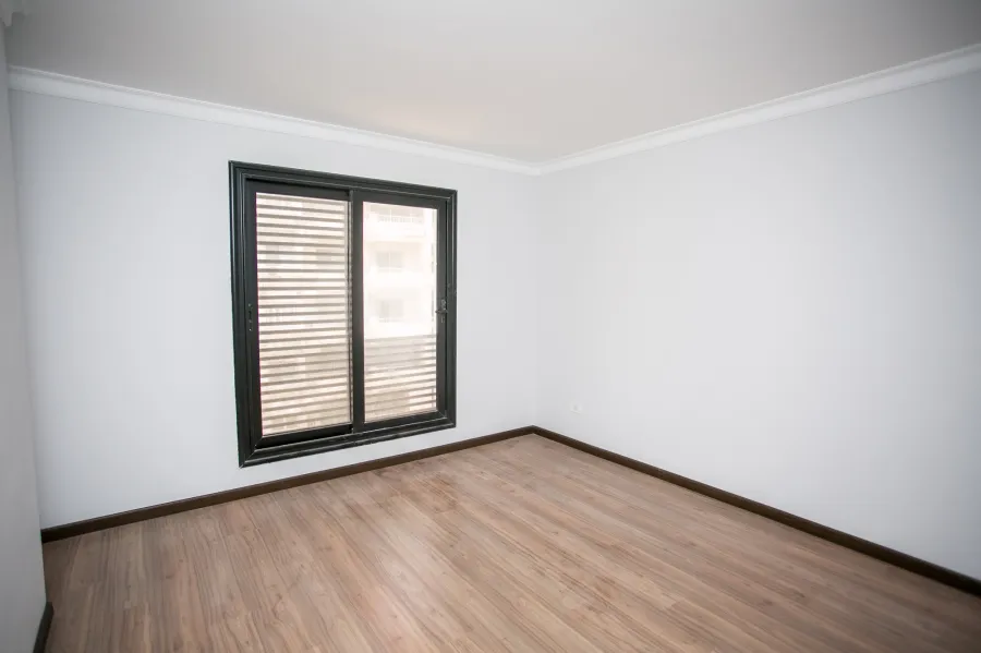 شقة للبيع 223م لوران - على الترام مباشرة