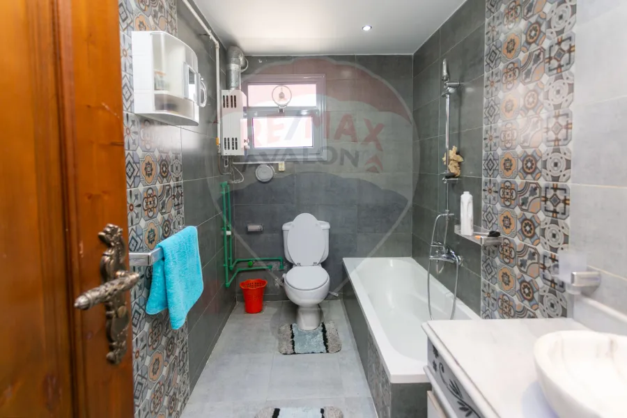 شقة للبيع 260م سيدى جابر (خطوات من مصطفى كامل)