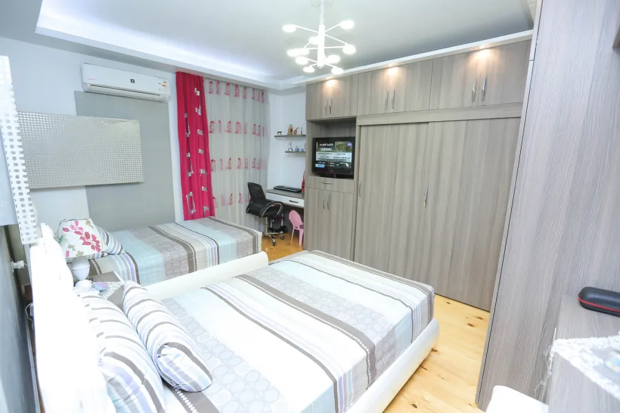 Apartment for sale 267m Laurent (Sir Hank)