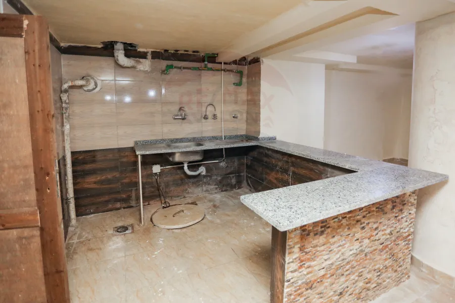 commercial flat for sale 300 m Sidi Bashr (Gamal Abdelnasser St.)