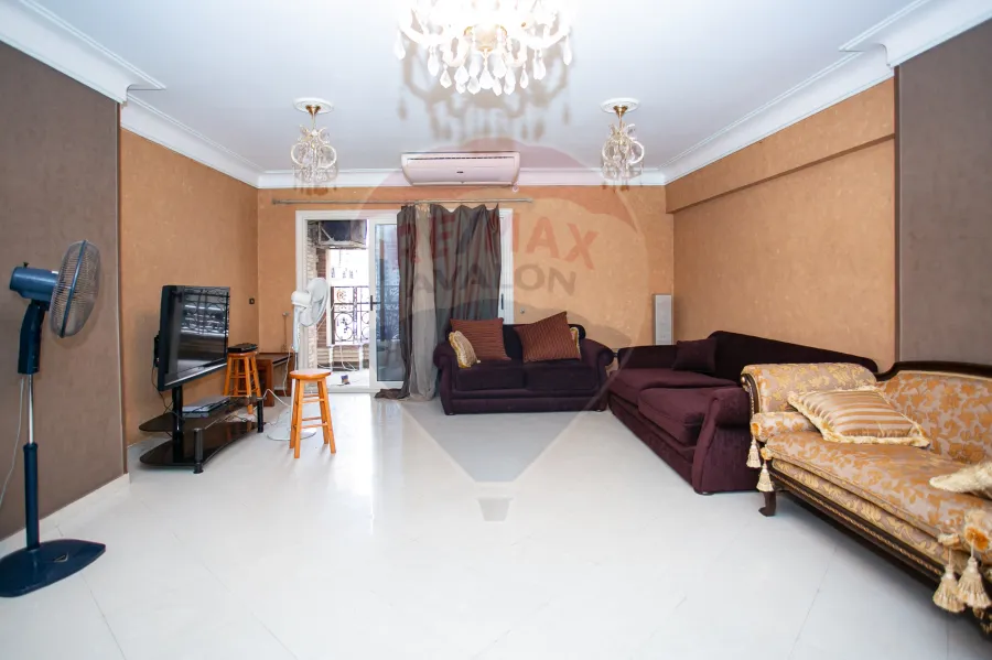 شقة للبيع 220 م ستانلى (متفرع من البحر)