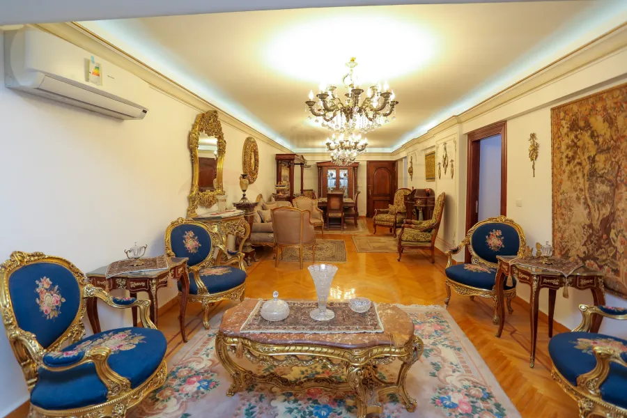 (شقة للبيع 186 م سموحة ( شارع بهاء الدين الغتورى