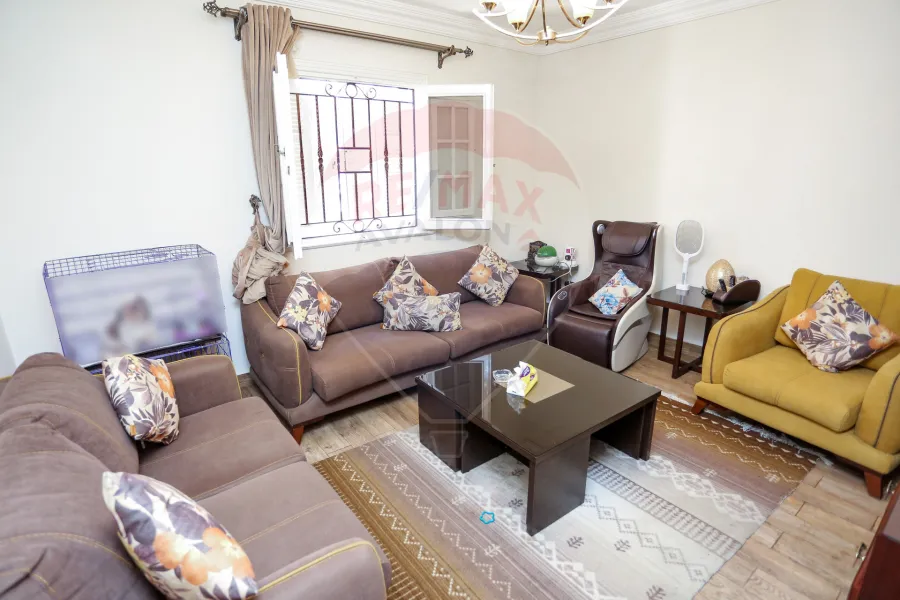 Licensed apartment for sale 195 m Zezinia (steps from Abu Qir st.)
