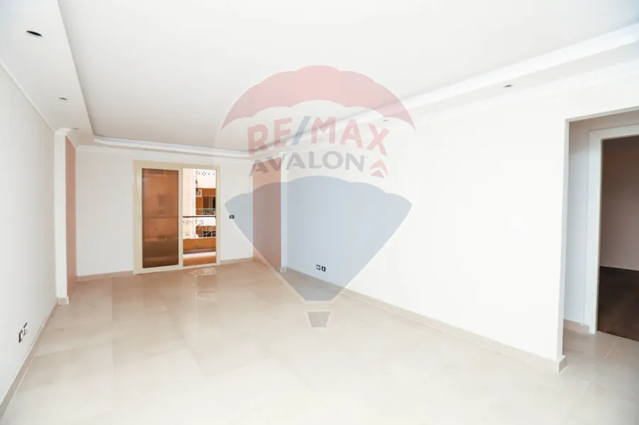 Apartment For Sale 140 m Almontaza (Royal Plaza Towers)