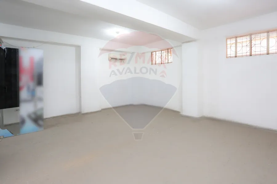 Administrative unit for rent 1,200 m ELMatar (Nozha Airport Road)