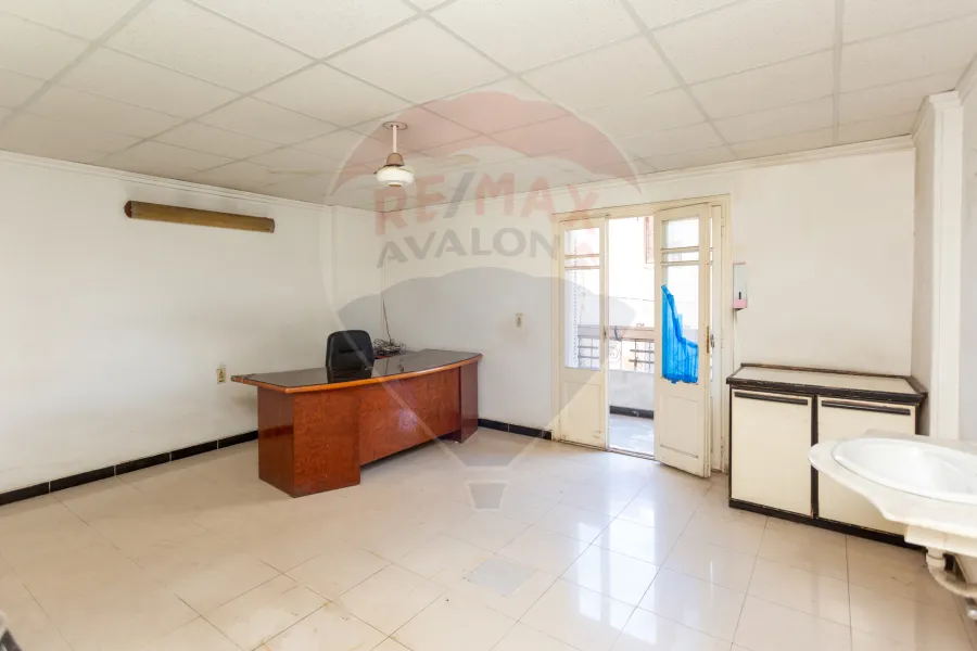 شقه للبيع 80 م جليم (ش الاذاعة)