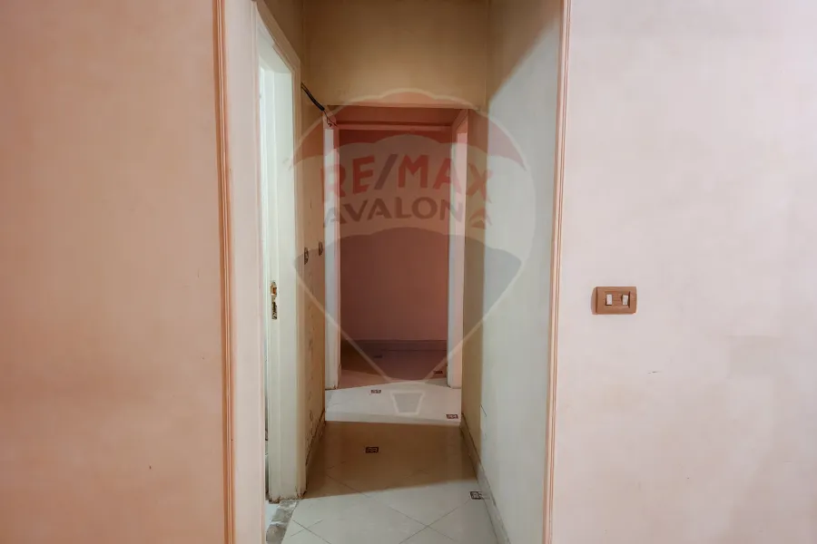 شقة للإيجار 130 م سموحة (ش النصر)