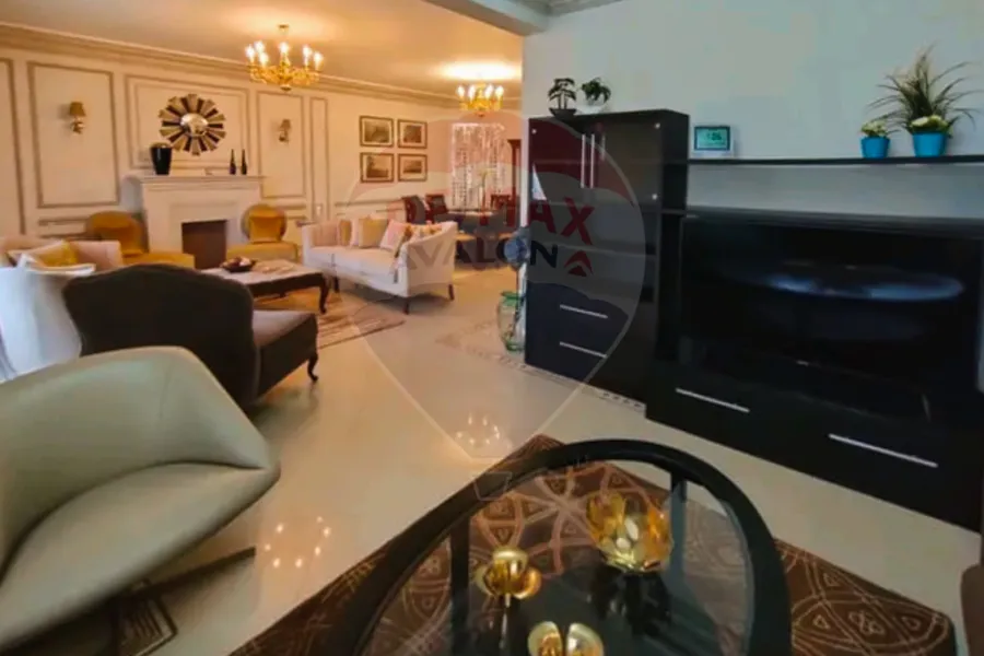 شقة للبيع 235 م سموحه (المربع الذهبي)