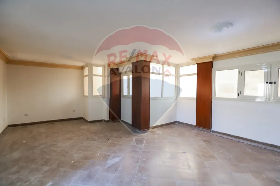 شقه دوبلكس للبيع او الإيجار 425 م لوران (متفرع من الاقبال)