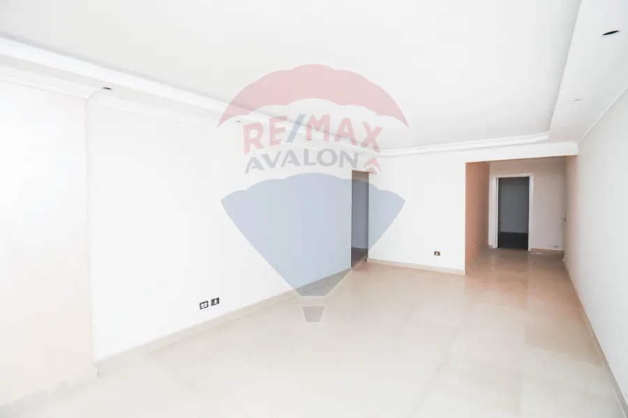 Apartment For Sale 140 m Almontaza (Royal Plaza Towers)
