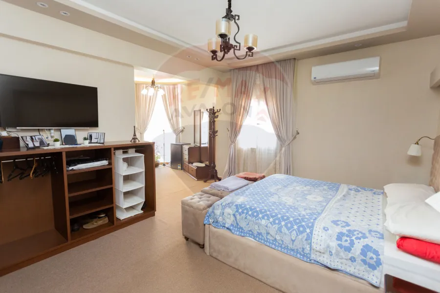 Furnished twin house for annual rent, 350 m², King Mariout (Al Orouba Royal)