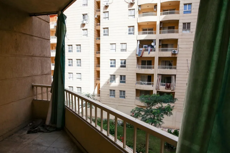 شقة للإيجار175م المنتزة (كمبوند جرين فيو)