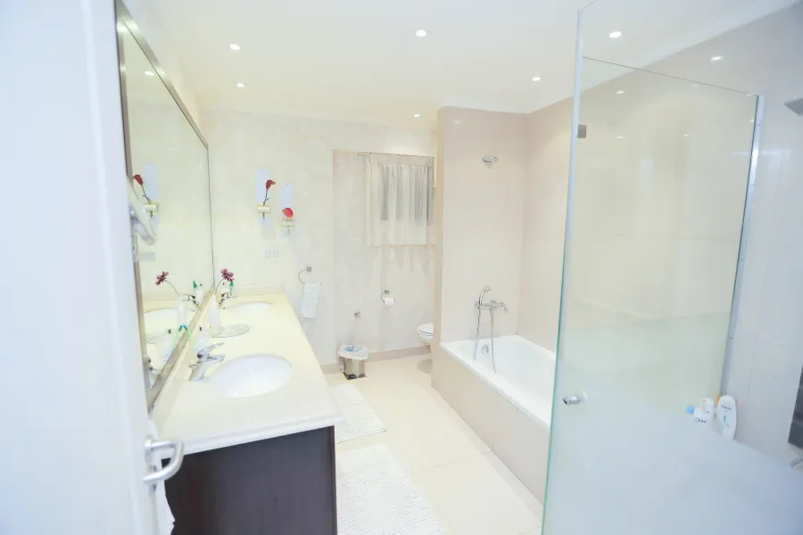 شقة للبيع 315م سموحة ( كوبري 14 مايو - عمارات الوطنية)