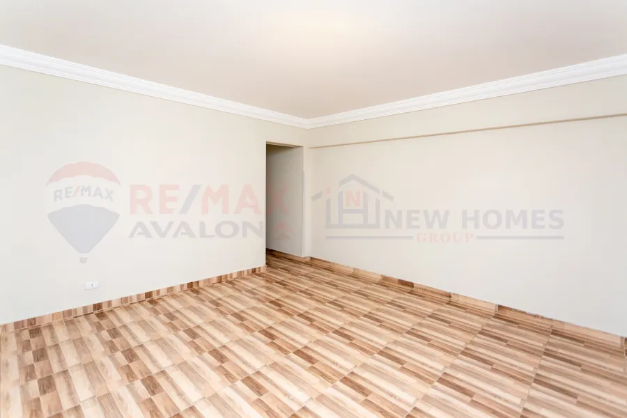 شقة للبيع 189 م سموحة (كومباوند الاتحادية)