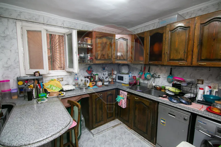 شقة للبيع 175 م رشدي (ش الفريد ليان)