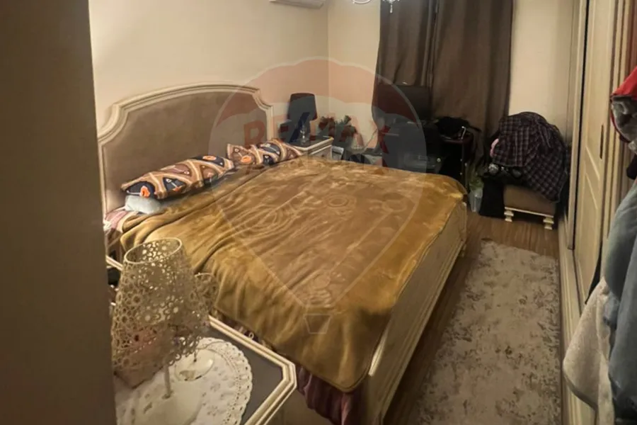 Apartment for sale 100 m Camp Caesar (Steps from the sea)