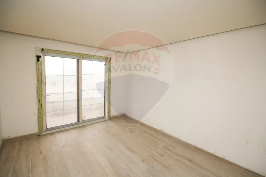 شقة للبيع 200 م سبورتينج (ش بور سعيد)