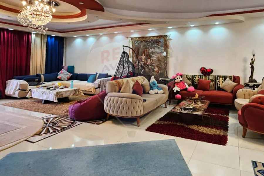 شقة للبيع 300 م سبورتنج (ش بورسعيد )