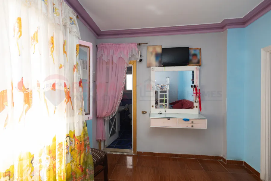 شقة للبيع 265 م المندرة (ثالث نمرة من البحر)