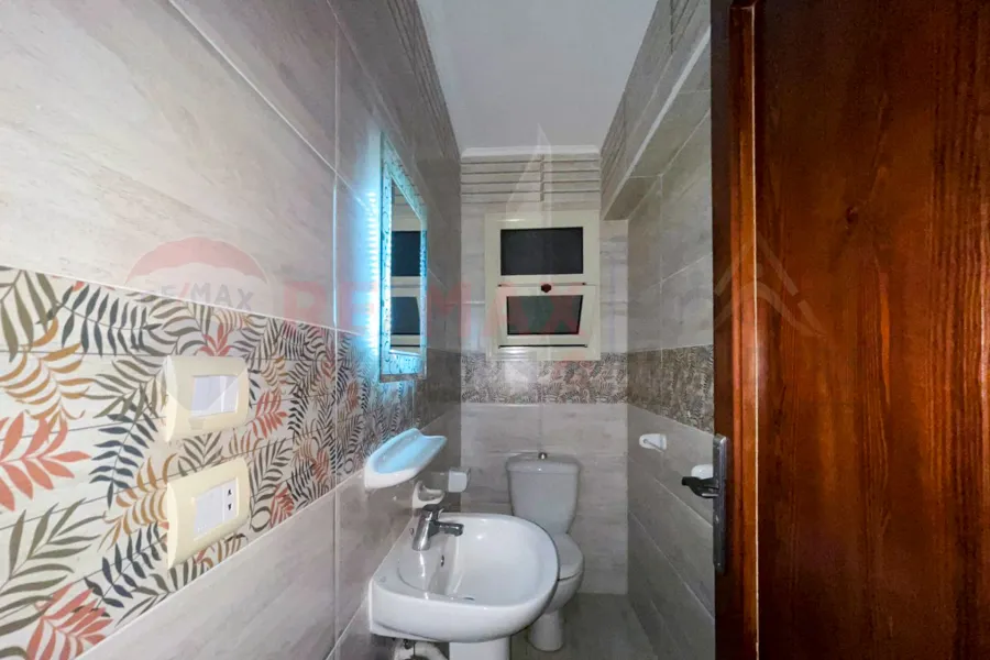 شقة للإيجار 140 م سموحة (ش الريادة)