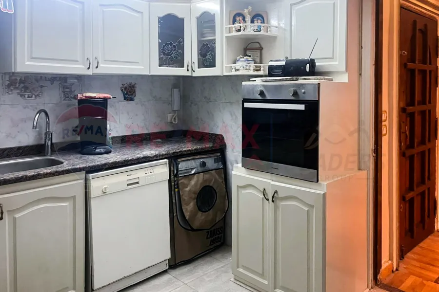 Furnished apartment for rent 230 m Louran (Abdel Salam Arif St.)