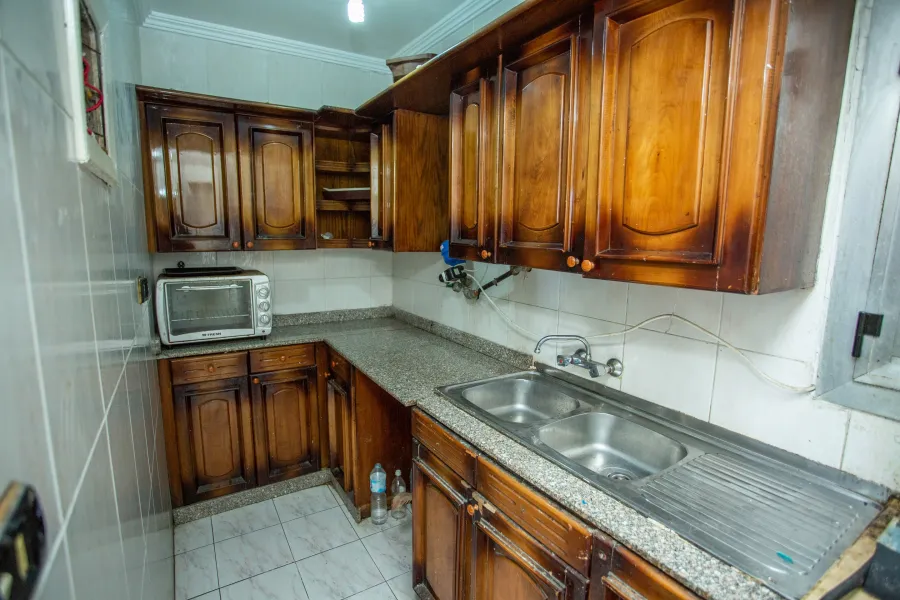 شقة للبيع 135م العصافرة (على البحر مباشرة)